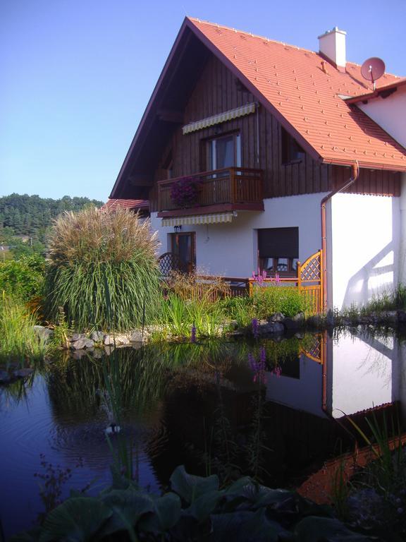 Hotel Garni Huegellandhof Neuhaus am Klausenbach Bagian luar foto