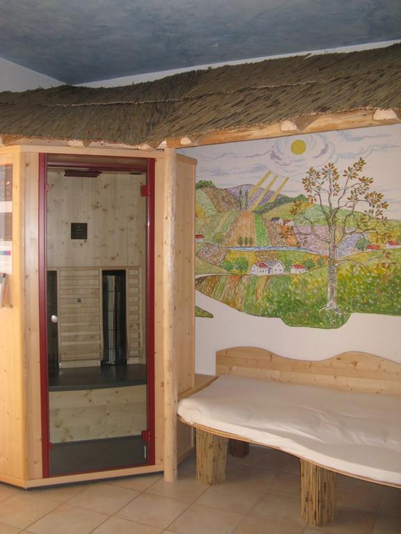 Hotel Garni Huegellandhof Neuhaus am Klausenbach Bagian luar foto