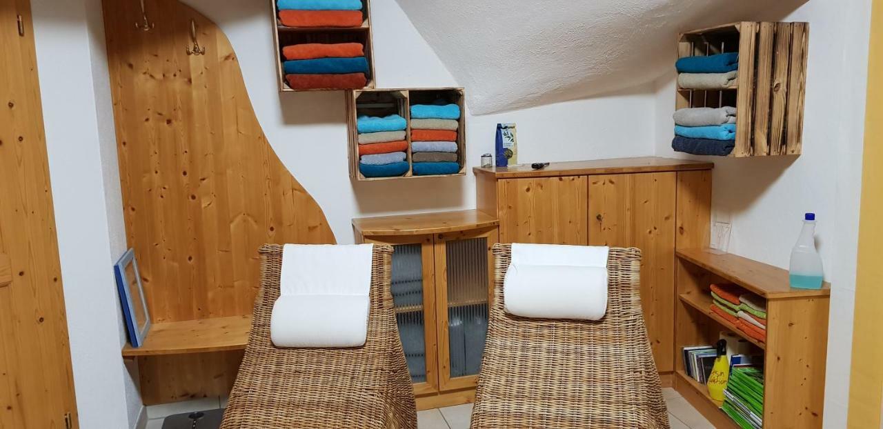 Hotel Garni Huegellandhof Neuhaus am Klausenbach Bagian luar foto